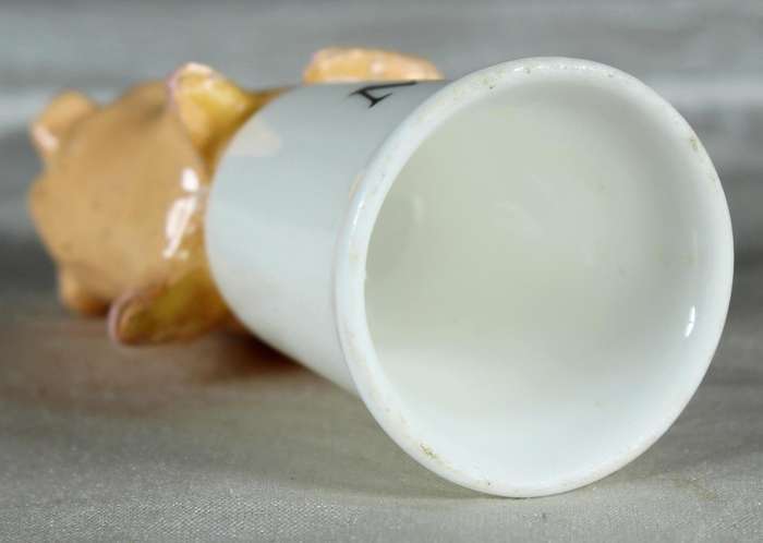 Bone China thimble - Mary the piggy