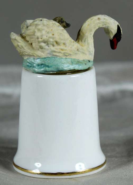 Bone China thimble - swan with babies