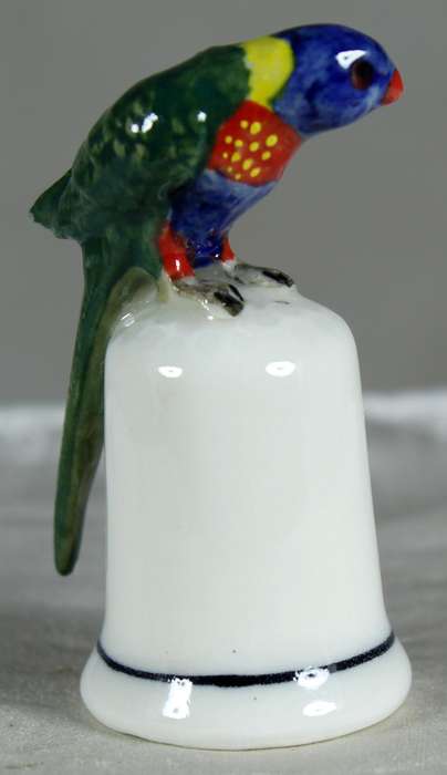 Bone China thimble - parrot - Klima porcelain