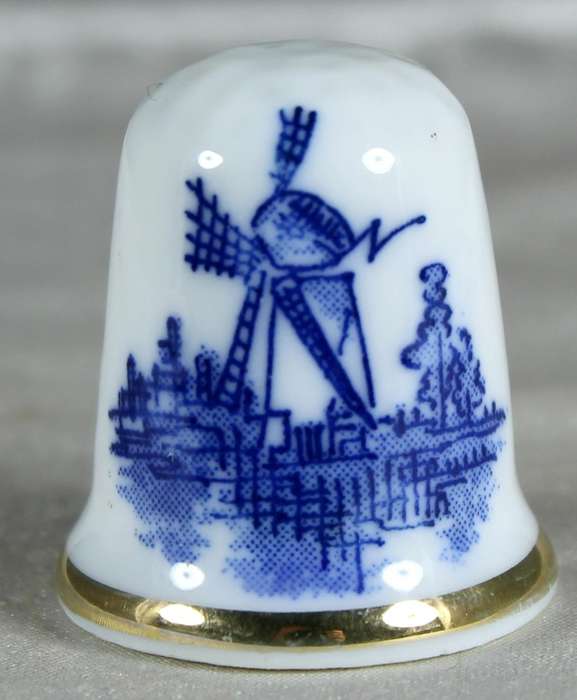 Bone China thimble - blue & white