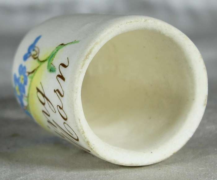 Bone China thimble - Spring Main