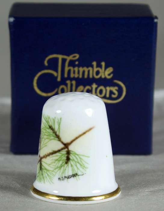 Bone China thimble - Owl on a branch - Oakly China