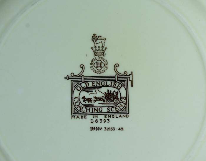 Royal Doulton Coaching scenes plate - D6393