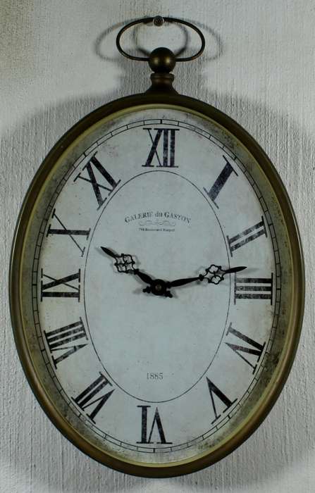 Large vintage looking clock - Battery operated