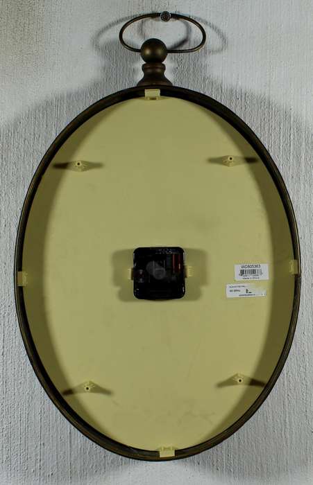 Large vintage looking clock - Battery operated