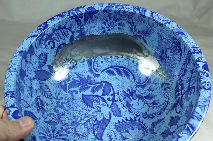 Lidded metal dish
