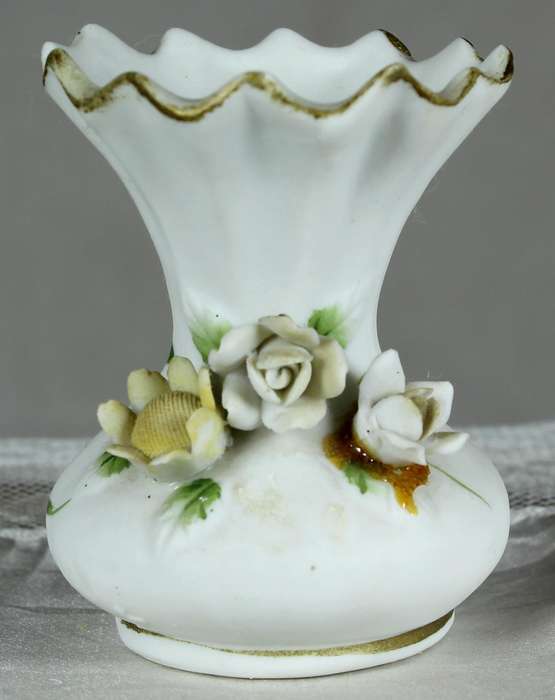 Small posy vase with embossed flowers