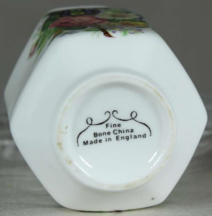 Small English posy vase with flower motif