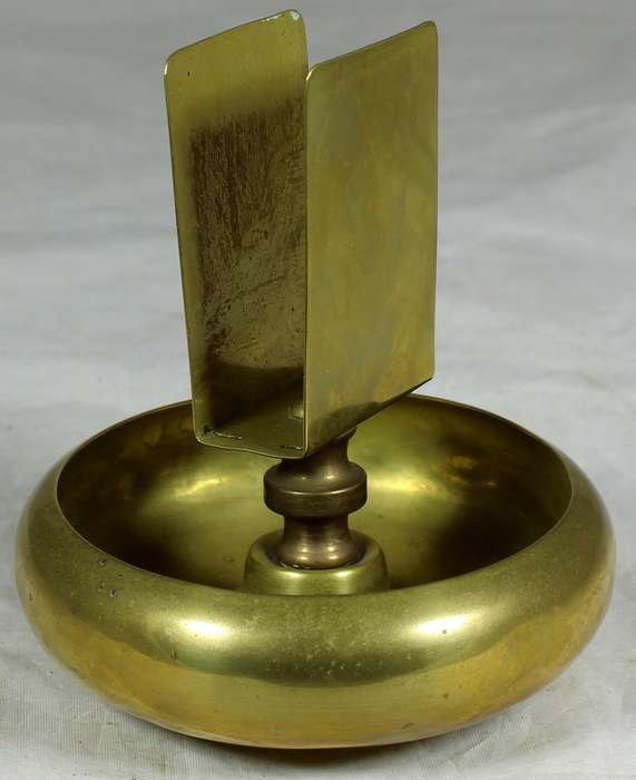 Brass serviette holder