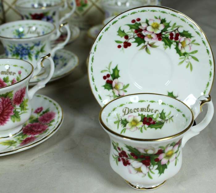 Royal Albert miniature duo - Flowers of the month - Set of 12