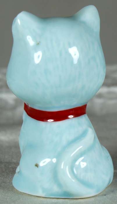 Miniature ceramic kitty with bowtie