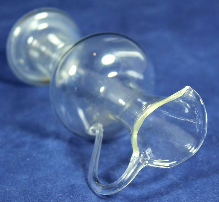 Small glass posy vase