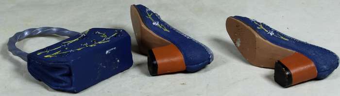 Mini handbag & pair of shoe