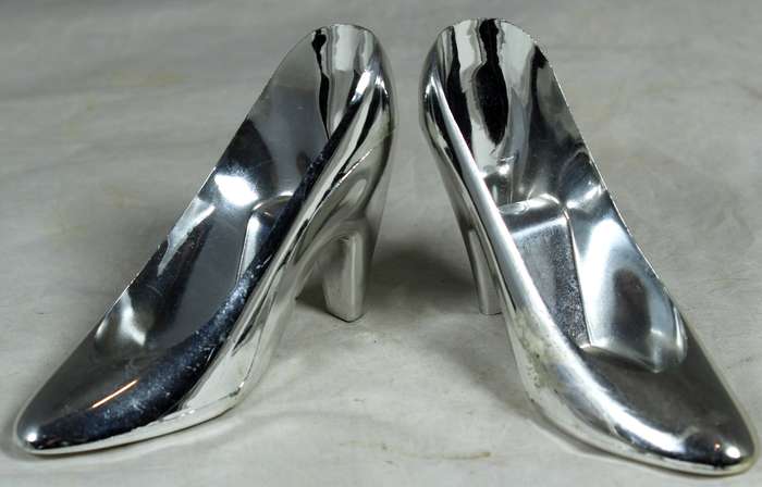 Mini molded silver high heels - plastic