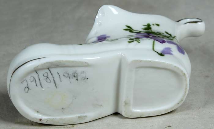 Mini porcelain boot with purple flowers