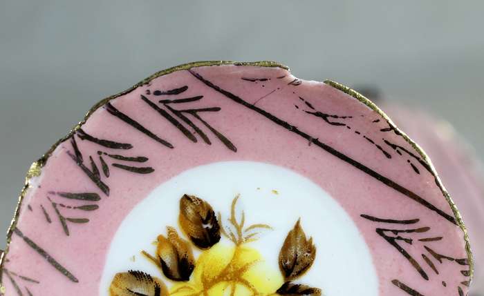 Small pink trio with yellow flowers