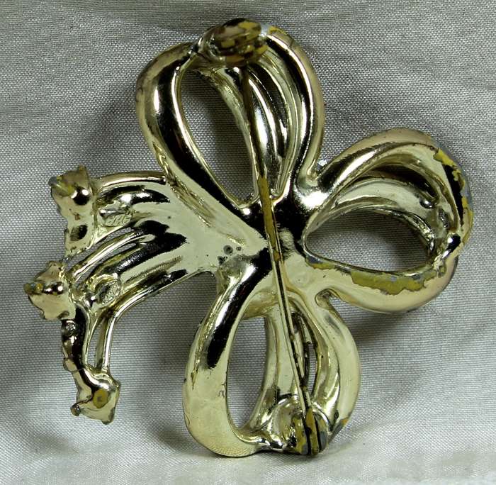 Bow with diamante broach