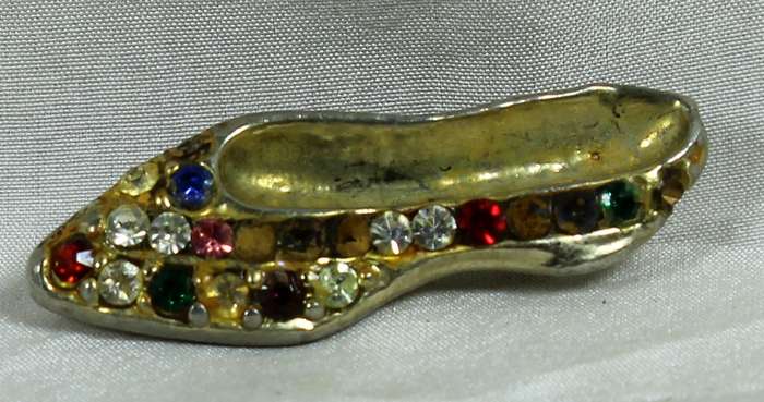 Diamante slipper broach