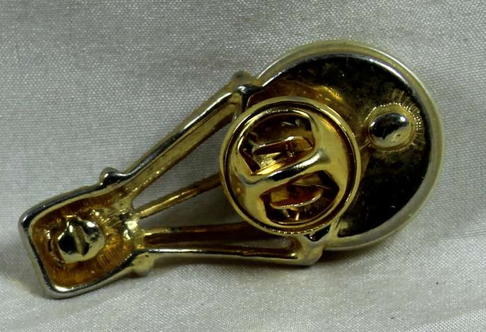 Faux pearl balloon pin