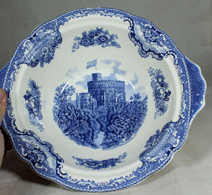 Johnson Bros - old Britain castles - Windsor castle tureen - damaged