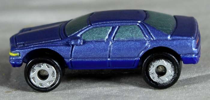 Micro Machines - LGTI - Cadillac Voyage Concept car (1994)