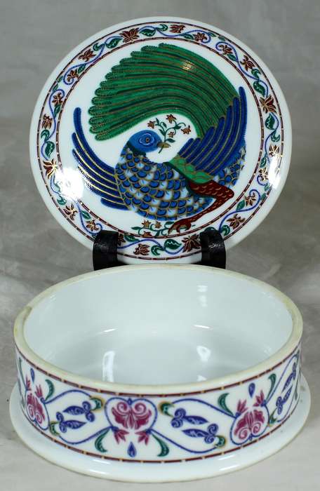 Elizabeth Arden - Byzantium - Lidded container
