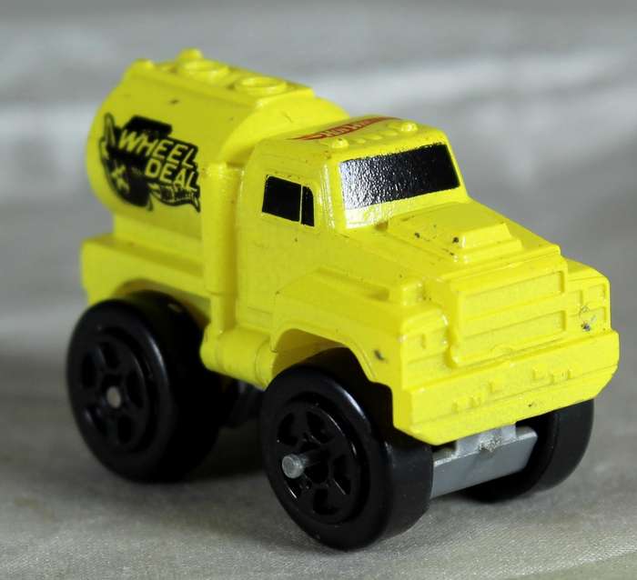 Micro Machines - Mattel - Wheels Deal Water Tanker truck