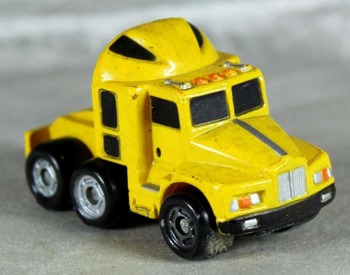 Micro Machines - Funrise - Semi-Truck