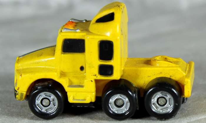 Micro Machines - Funrise - Semi-Truck