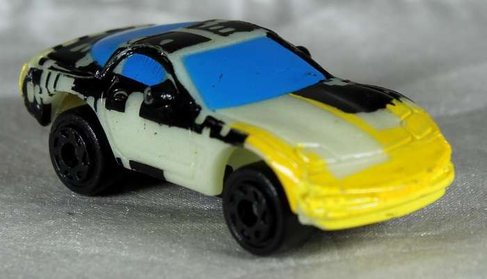 Micro Machines - Hasbro - 1997 Corvette - Glow in the dark