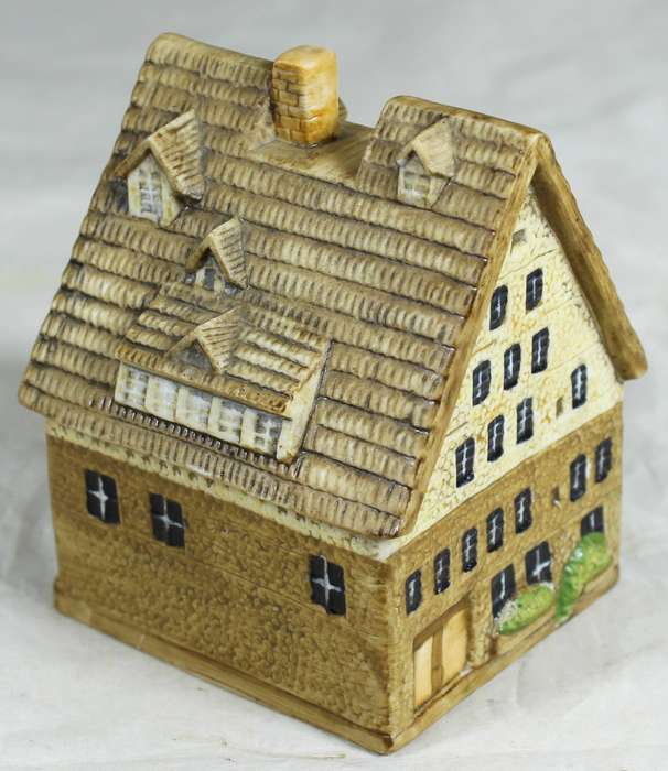 HK Ceramics - Double story cottage
