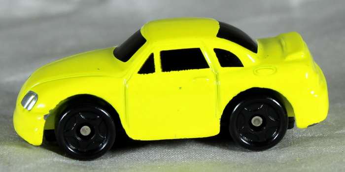 Micro metal body - yellow coupe