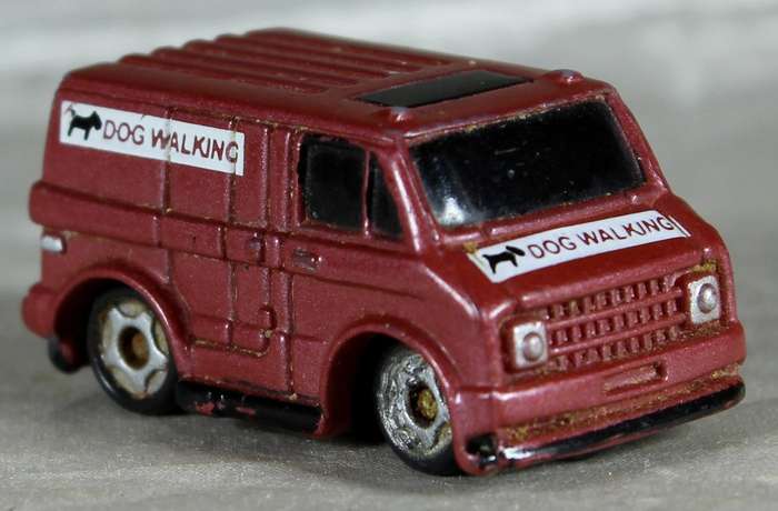 Micro machine - speedeez dog walking van