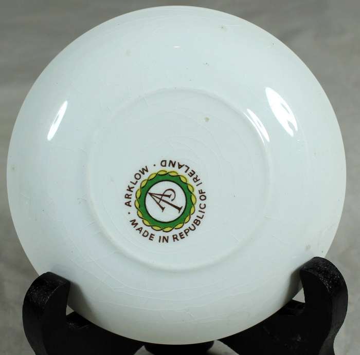 Arklow - Souvenir of Ireland -Small display plate - Horse & Carriage