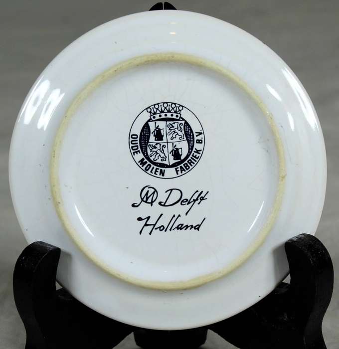 Small blue & white display plate - sailboats - Delft Oude Molen