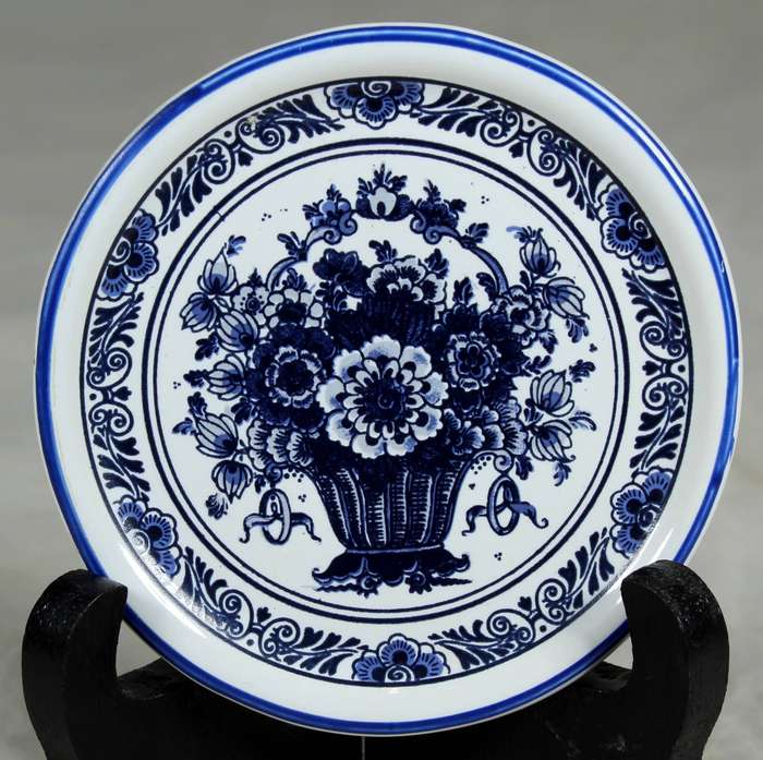 Small blue & white display plate - flowers - Delft Oude Molen