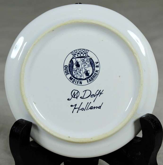 Small blue & white display plate - flowers - Delft Oude Molen