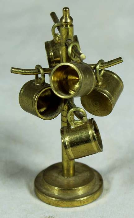 Miniature brass - Cup stand with cups