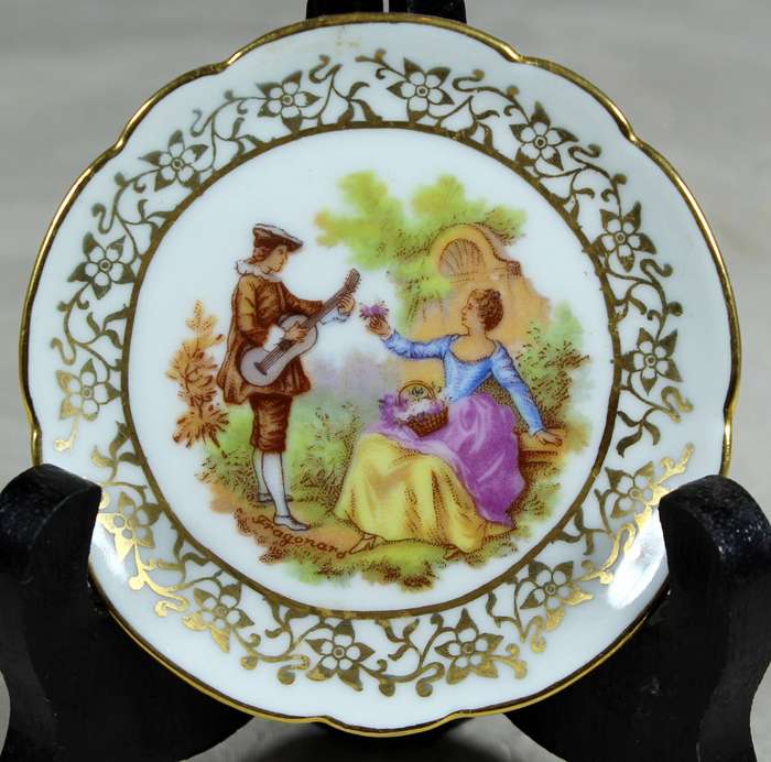 Miniature Limoges display plate - Victorian couple serenade