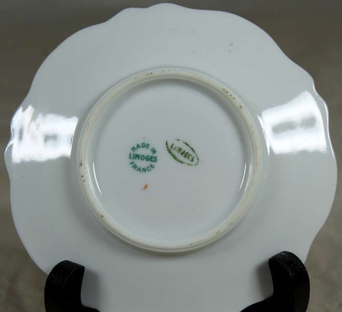 Limoges display plate - Victorian couple