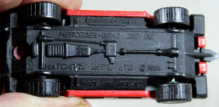 Matchbox - Mercedes-Benz 280GE Rescue unit