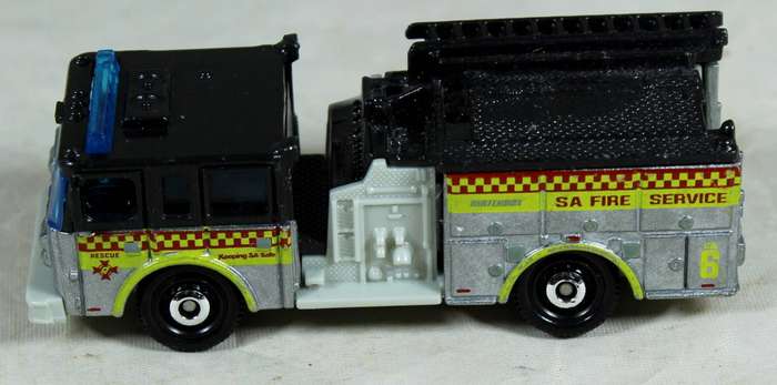 Matchbox - Pierce Dash Fire Engine