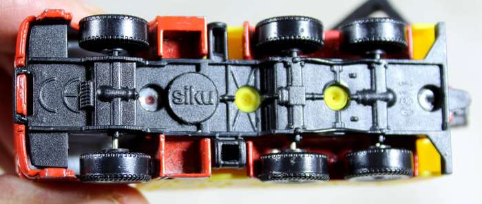 SIKU - tow truck