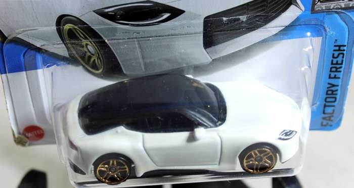 Hotwheels - Nissan Z Proto (Factory Fresh)