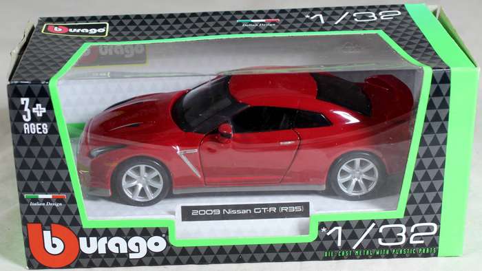 Burago - 2009 Nissan GT-R (R35)