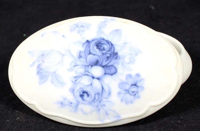 Le Roy Limoges lidded trinket box