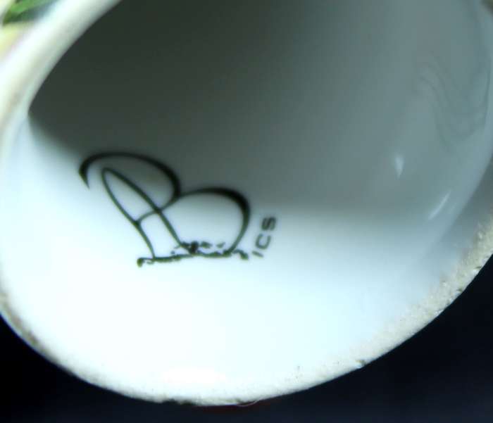 Porcelain Thimble - AB - Clown