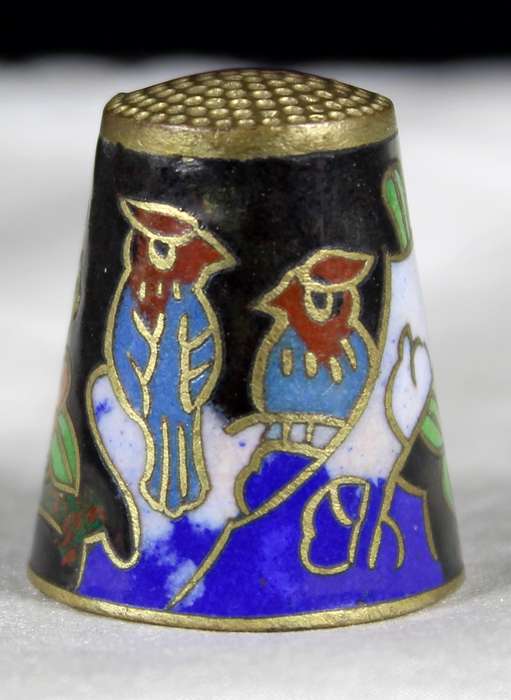 Cloisonne Thimble - Embossed Pair of Birds