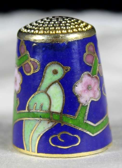 Cloisonne Thimble - Embossed Dove in Flight