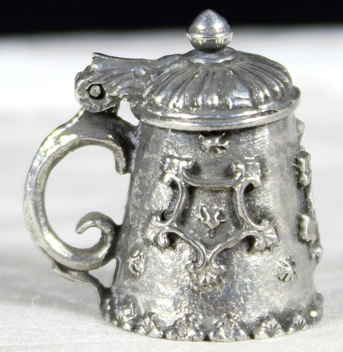 Metal thimble - tankard - embossed - lid functional